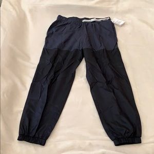 Women’s Nike M bottoms.